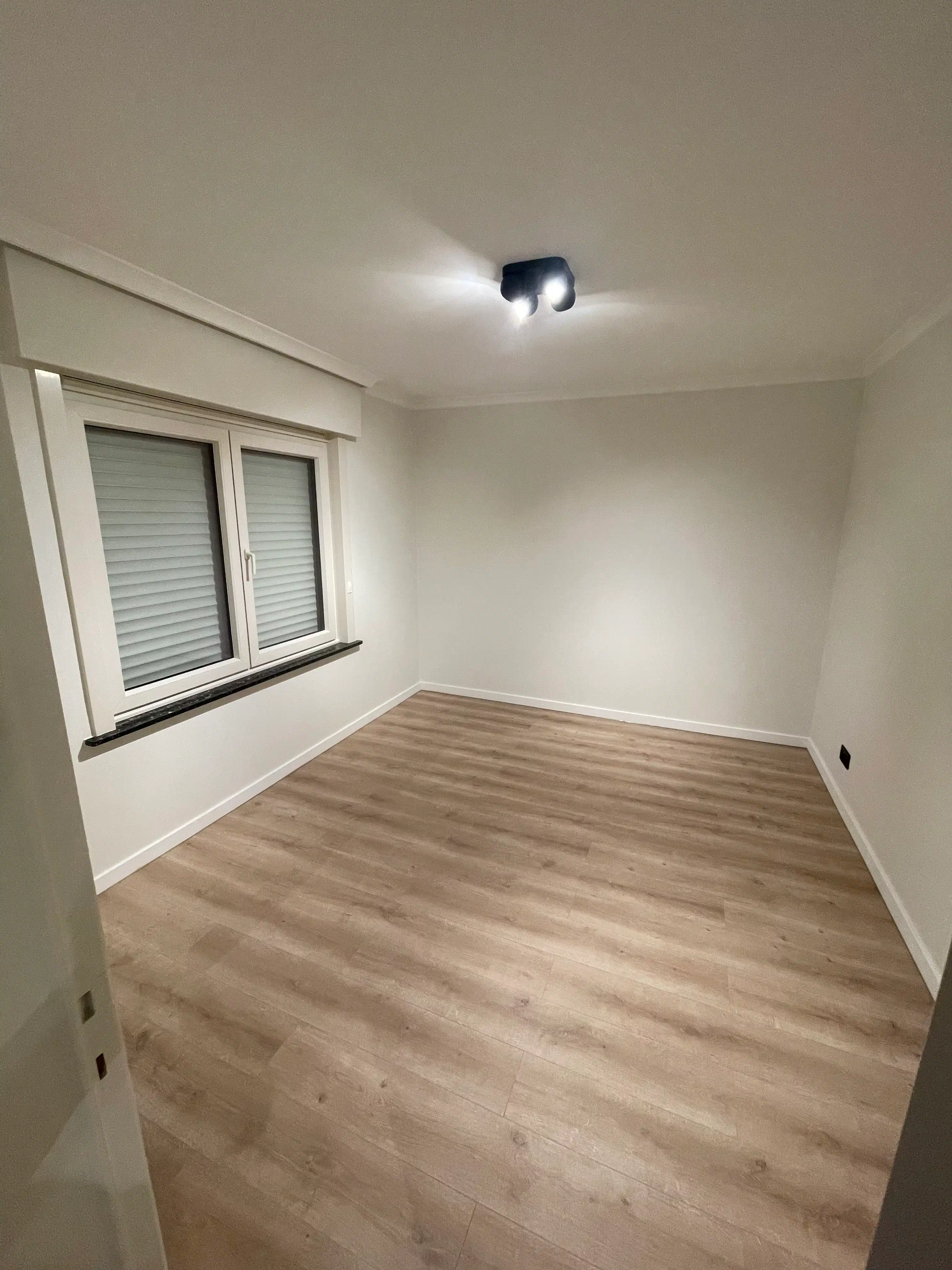 Vernieuwde woning te huur Deerlijk met grote tuin foto 10