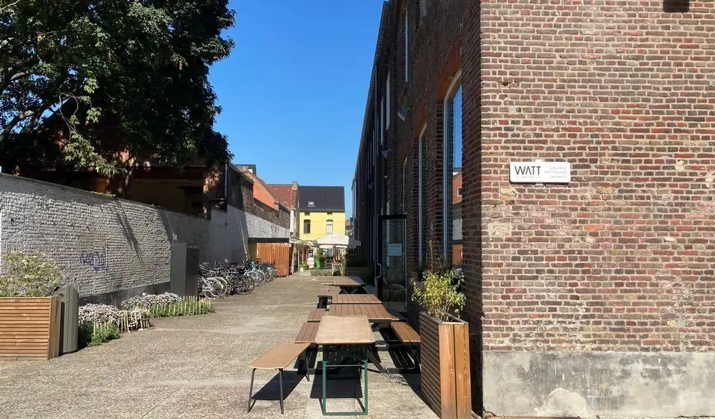 Kantoren in karaktervol gerenoveerd industrieel kantoorgebouw BC Watt Factory foto 18