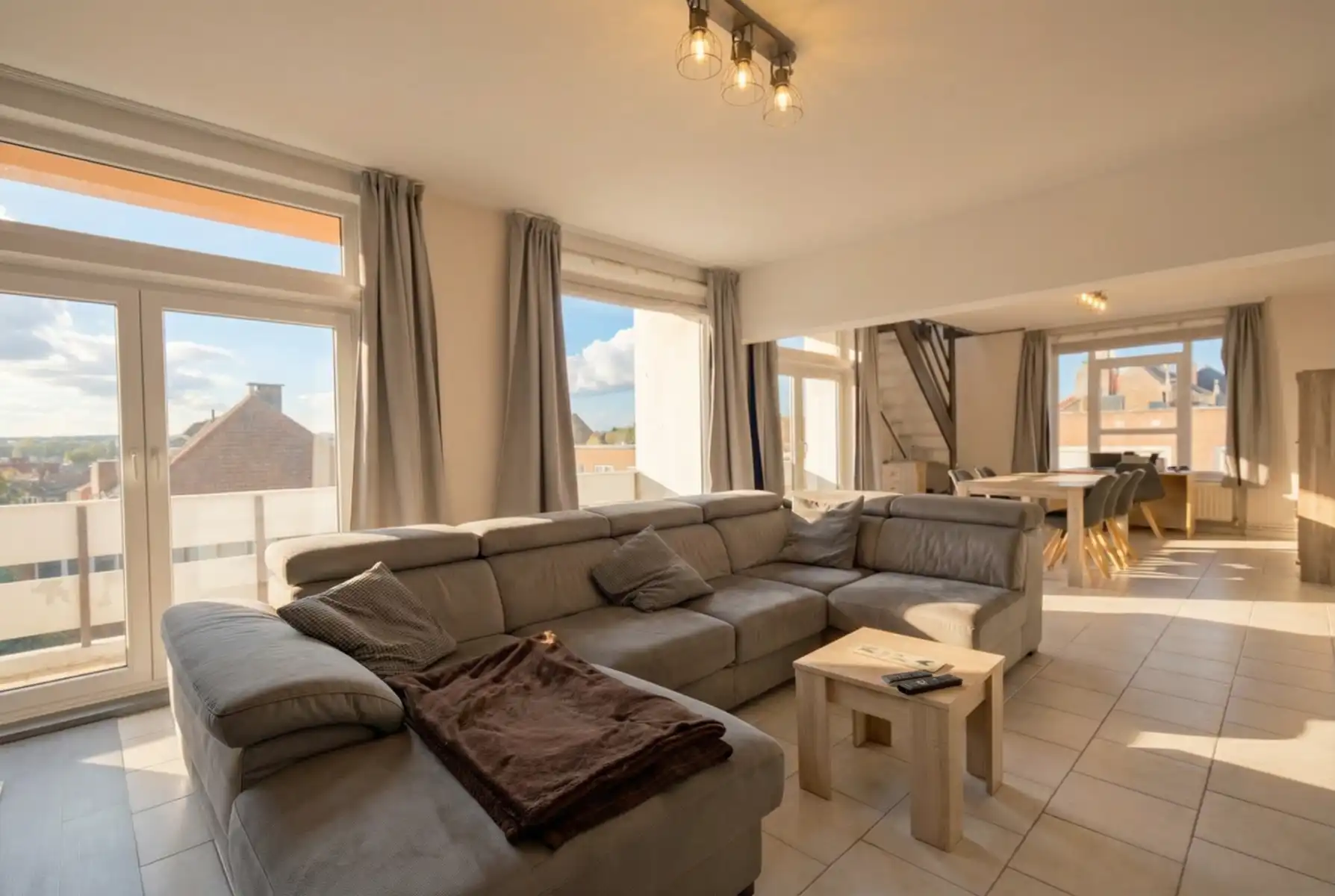 Appartement te koop foto {{pictureIndex}}