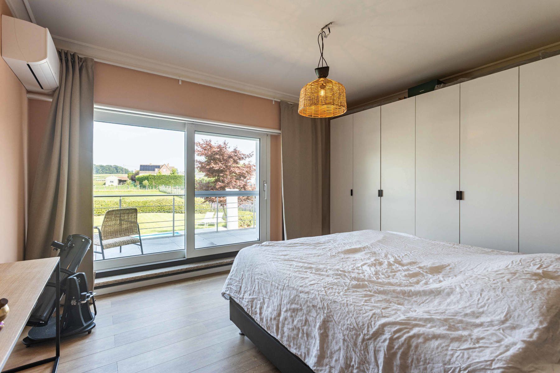 EXCLUSIEVE VILLA MET ZWEMBAD EN PRACHTIGE TUIN! foto 18