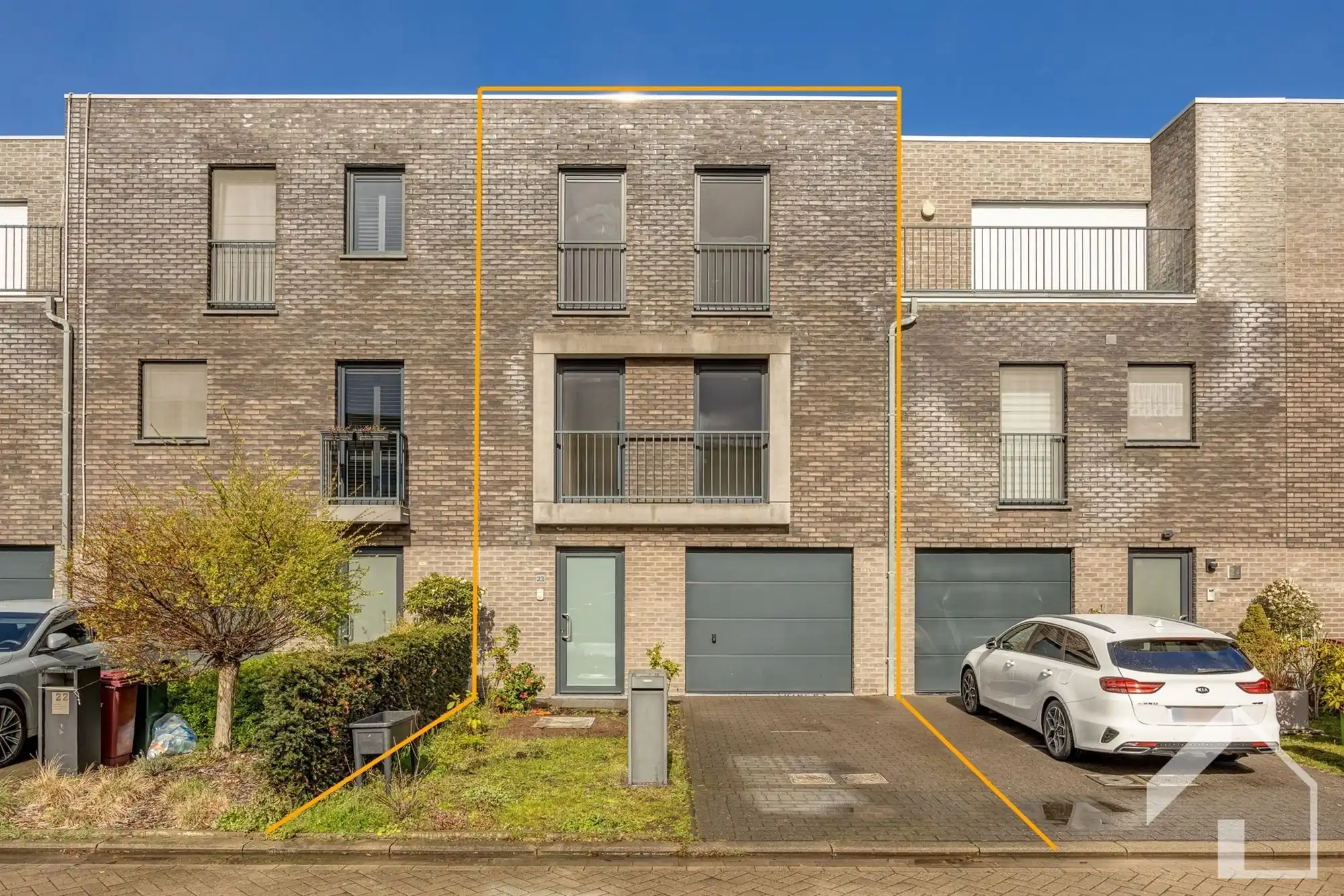 Ruime woning op een rustige locatie! foto 32
