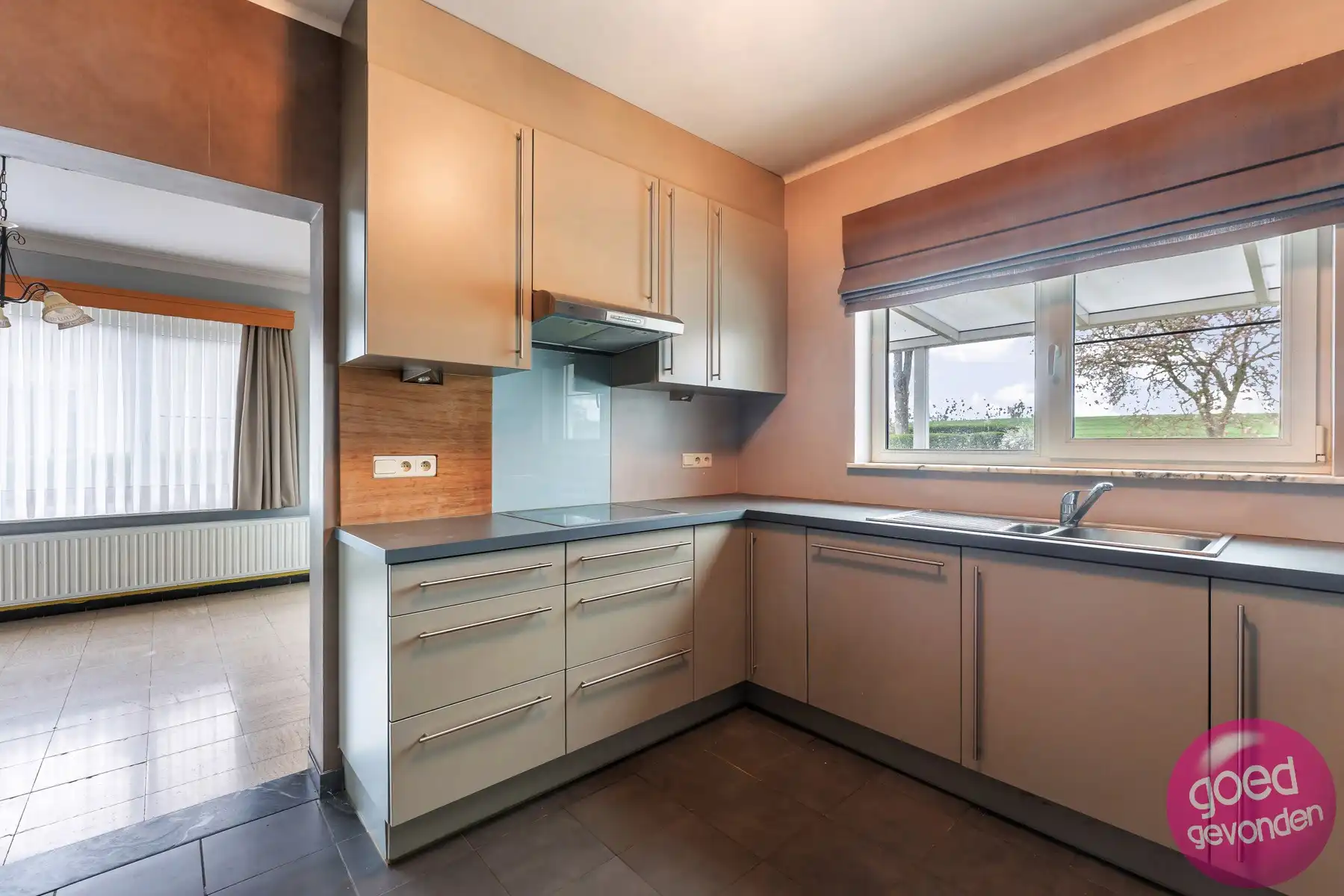 VILLA - 5 tot 6 SLK - TERRAS - TUIN - VERANDA - GARAGE foto 8