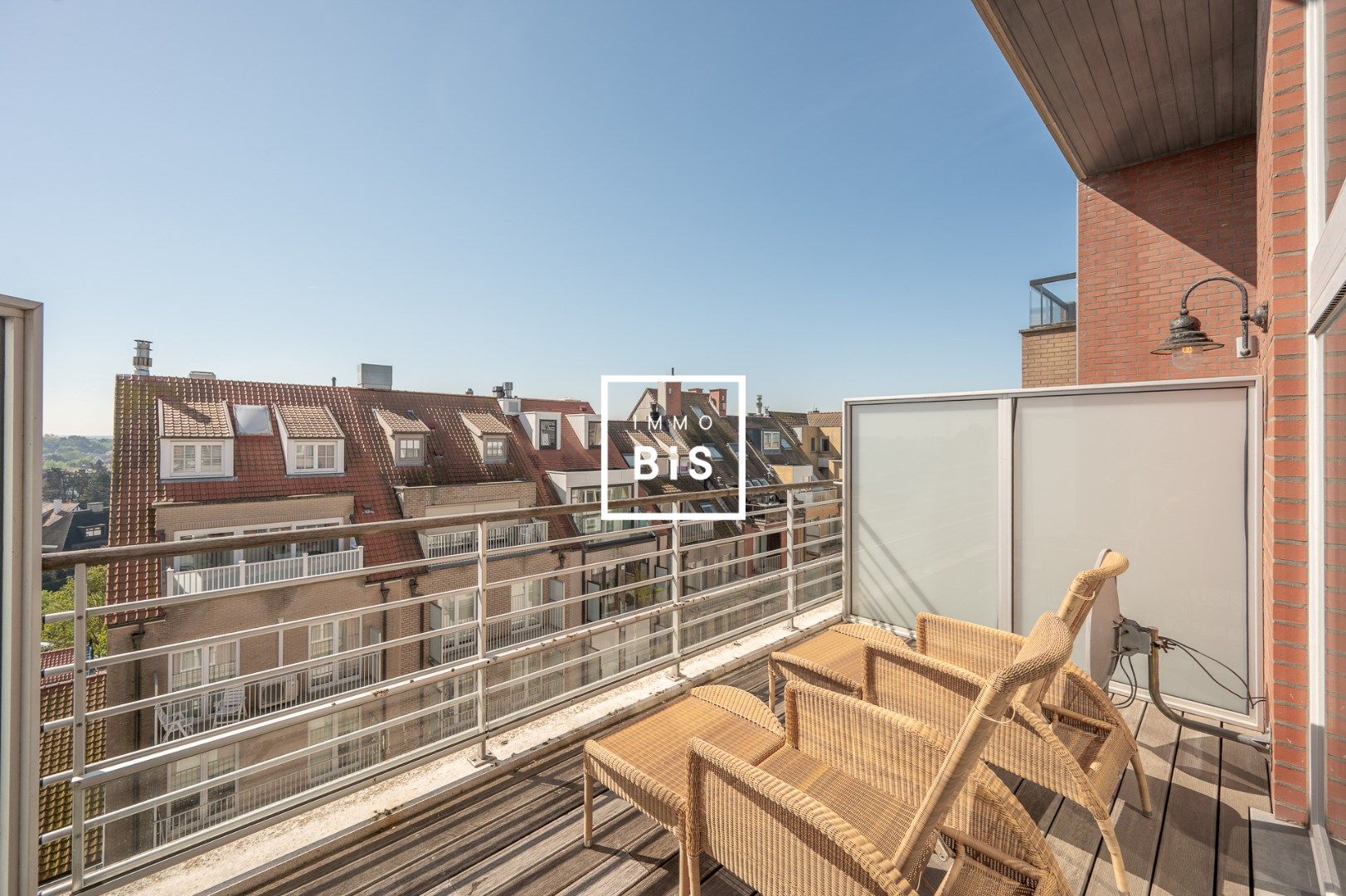 Exclusief duplex mezzanine appartement op een toplocatie aan de Zeedijk in het Zoute foto 11