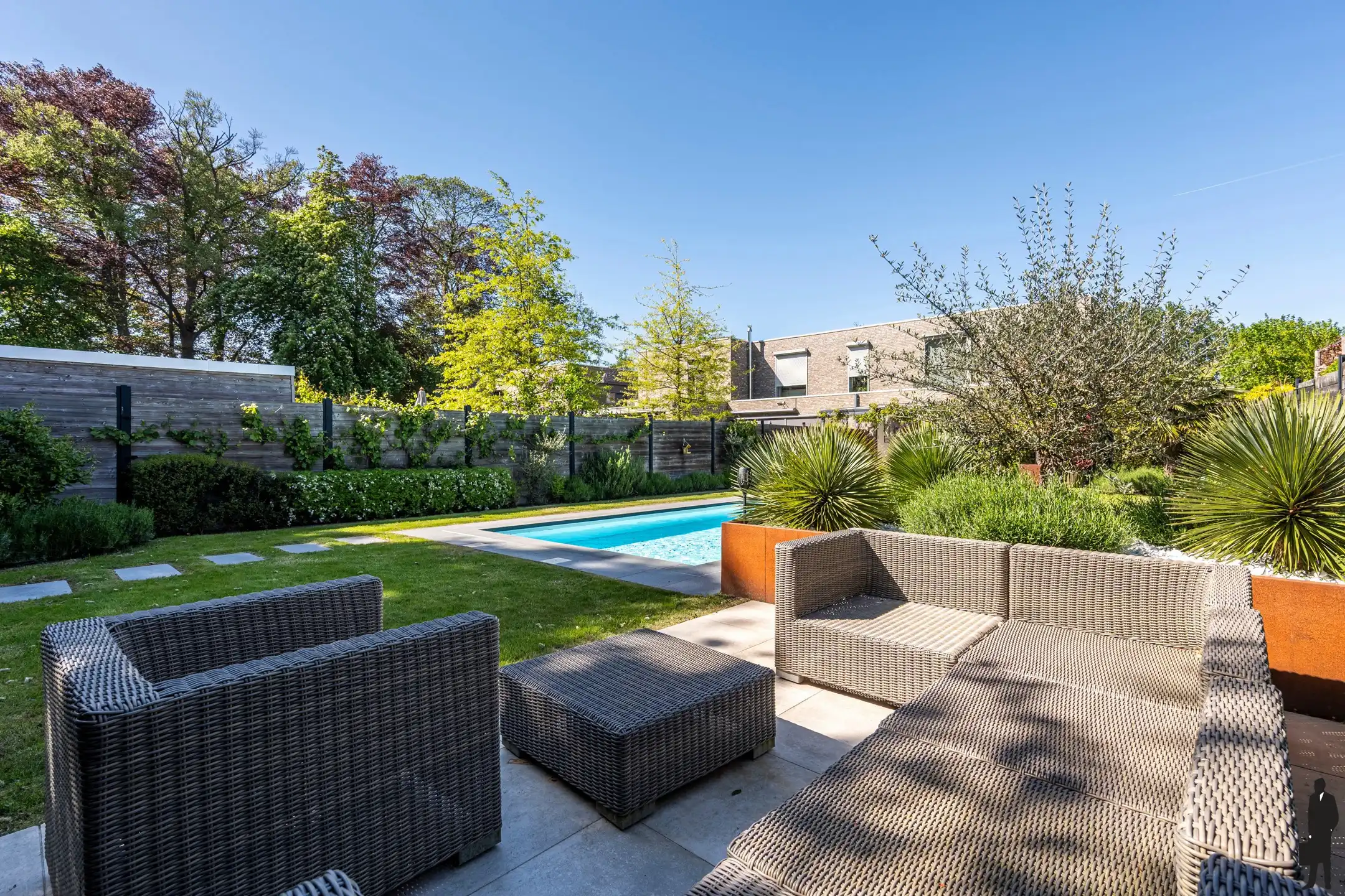 Luxueuze halfopen woning met verwarmd zwembad foto 12