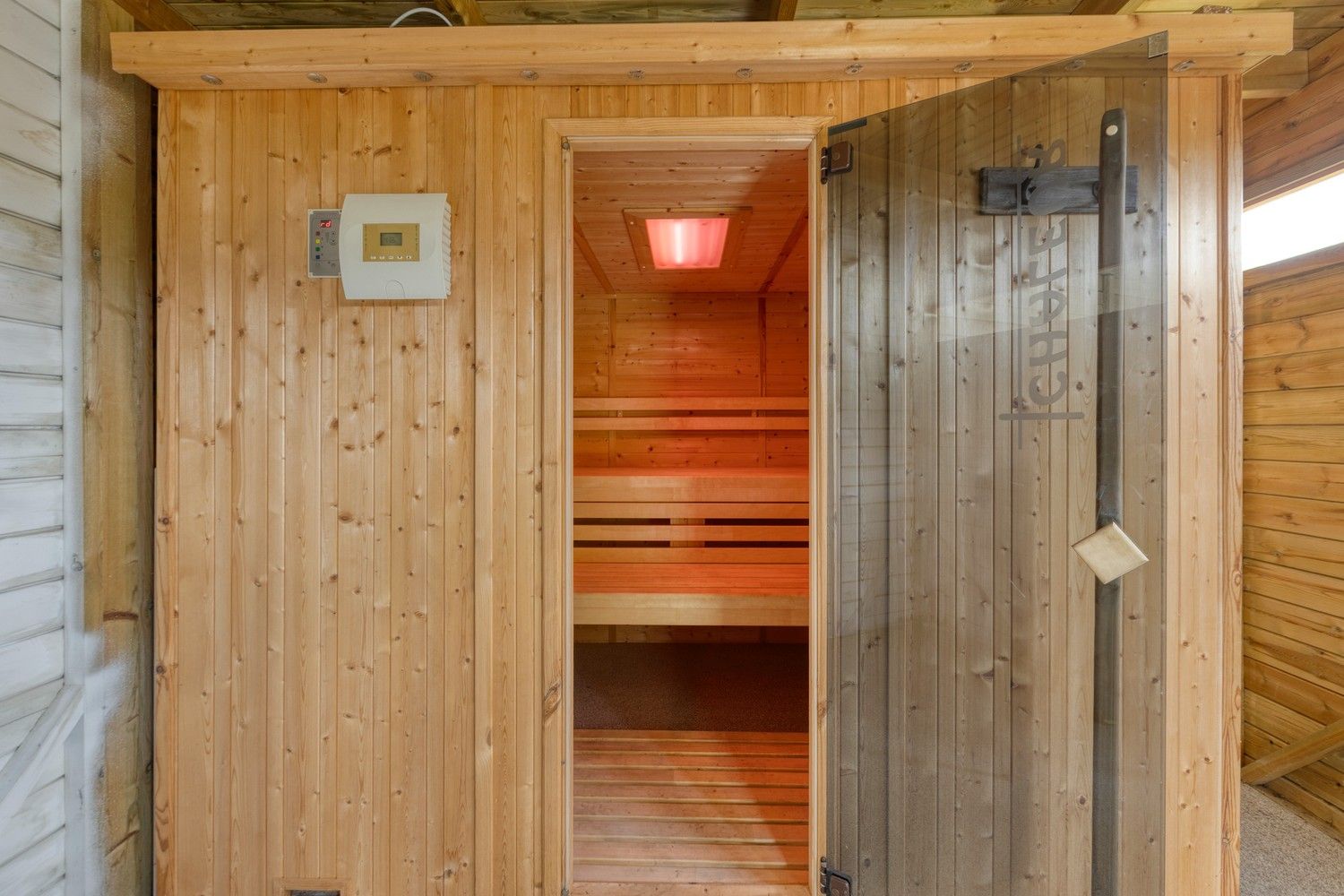 Halfopen gezinswoning met drie slaapkamers (mogelijkheid tot 4), grote tuin en zonnepanelen! foto 38