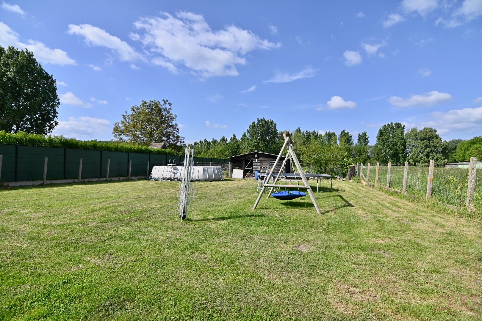 Gelijkvloerse instapklare woning met 3 slaapkamers en ruime kelder op een perceel van 14a 38ca foto 3