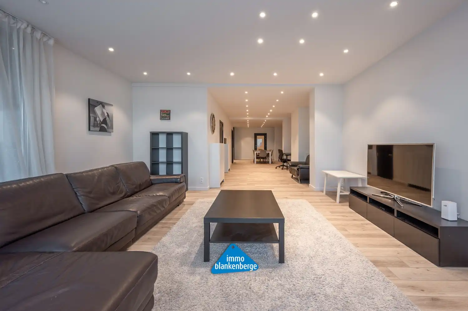 Ruim Gelijkvloers Appartement op de Zeedijk met Frontaal Zeezicht foto 6