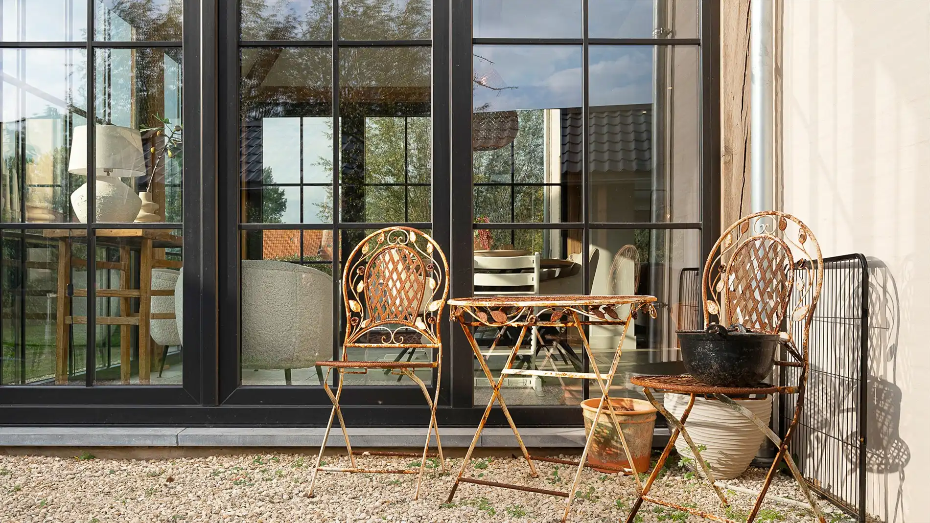 Recente, alleenstaande villa te Sluis, net over de grens met België foto 16