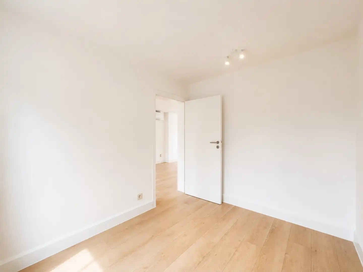 Charmante woning met 2 slaapkamers foto 9