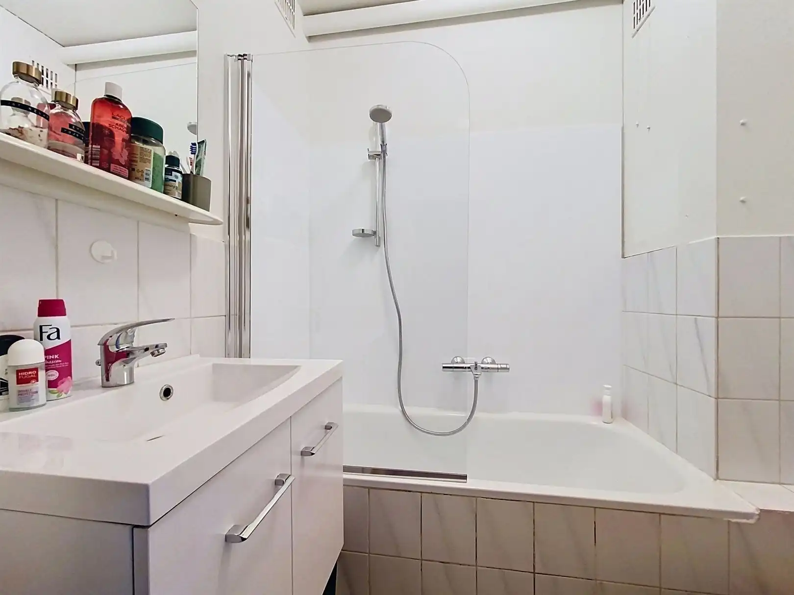 Instapklaar appartement nabij centrum Brasschaat foto 7