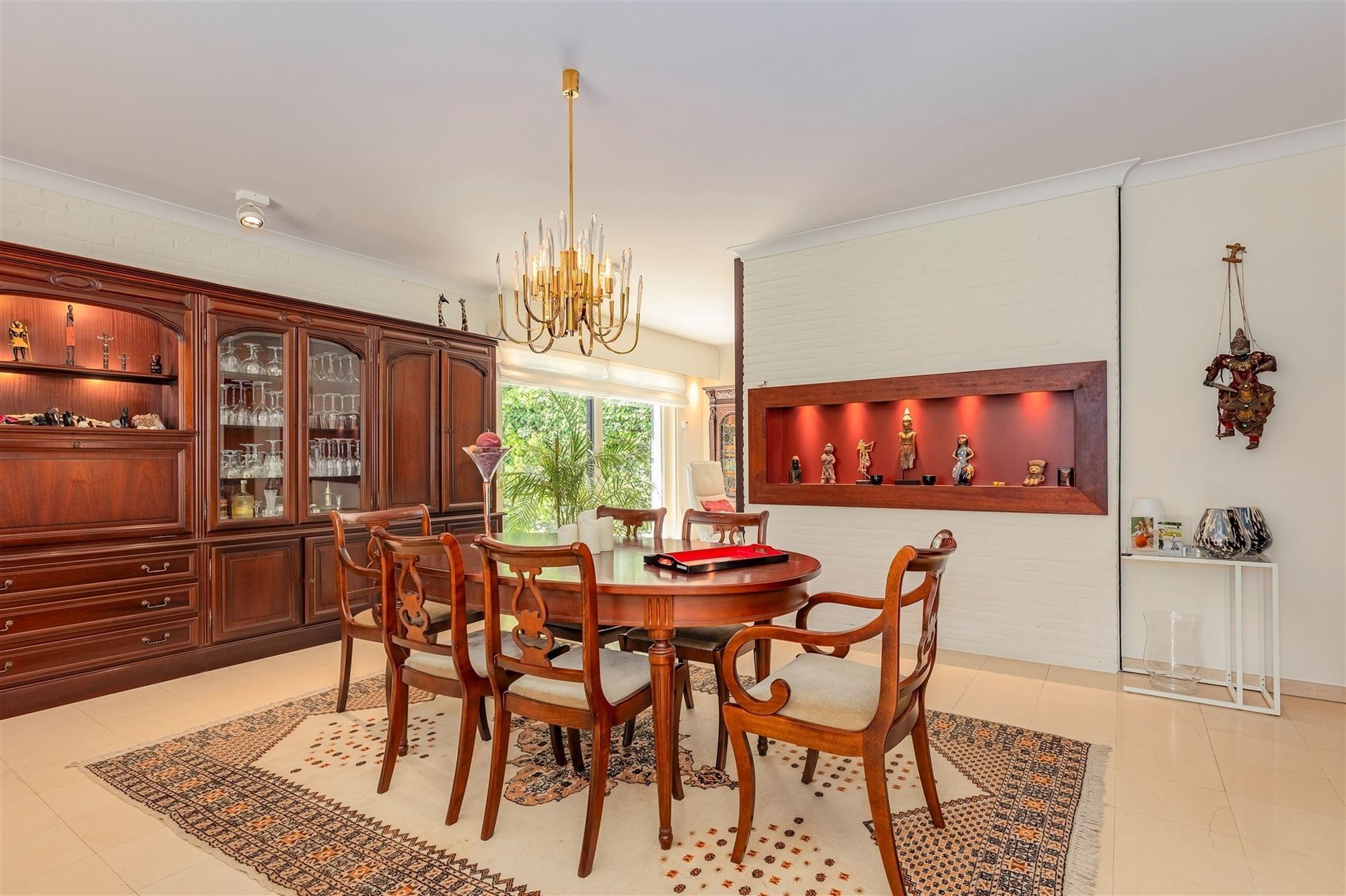 Ruime villa met 5 slpks en 3 bdks op een preceel van 2128m² foto 6