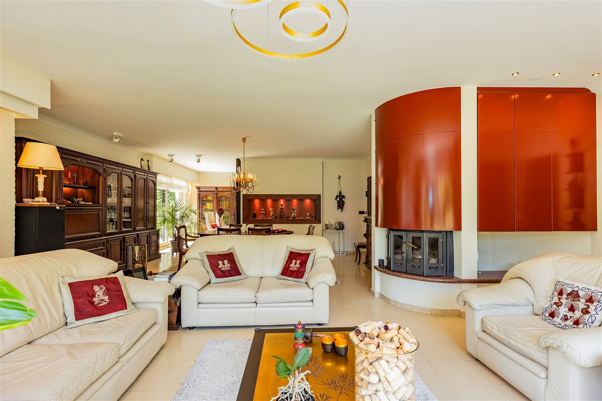 Ruime villa met 5 slpks en 3 bdks op een preceel van 2128m² foto 6