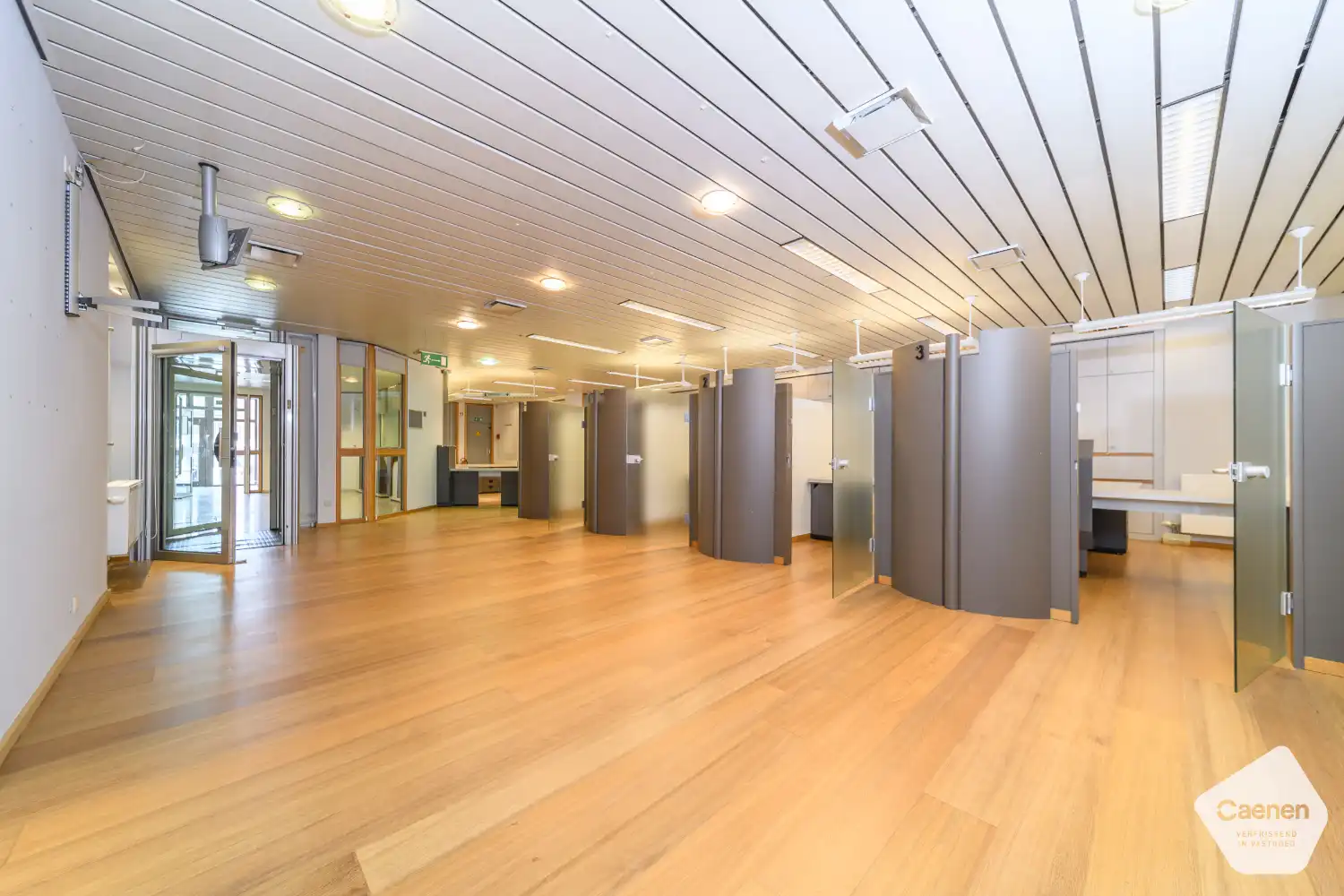 Veurne: Imposant multifunctioneel gebouw op toplocatie op de historische Grote Markt van Veurne foto 5
