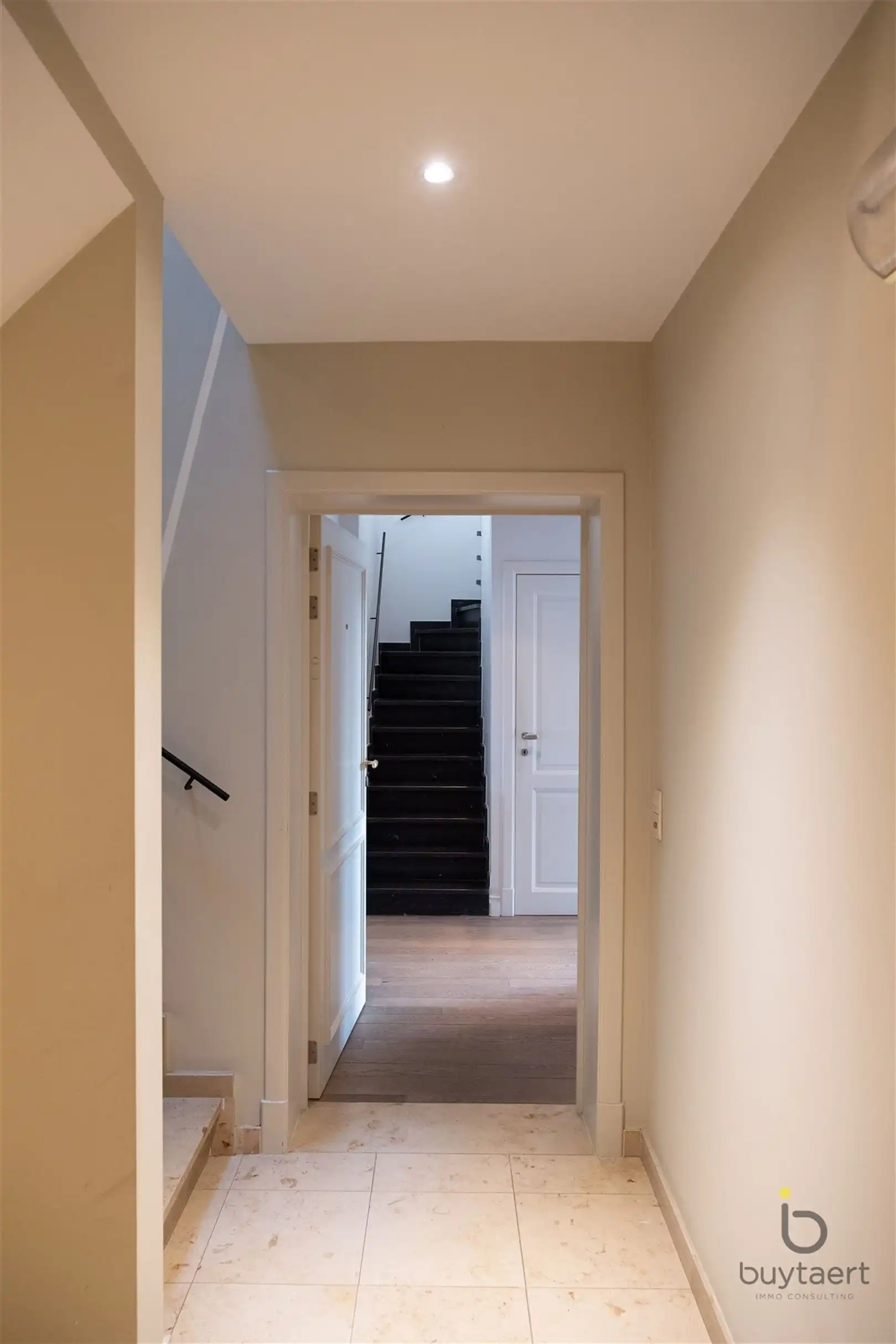 Semi-casco duplex appartement met zonneterras in hartje Schilde foto 4