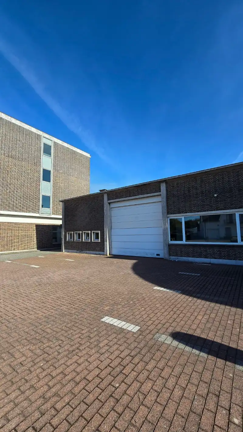 Bedrijfsgebouw te huur foto 3