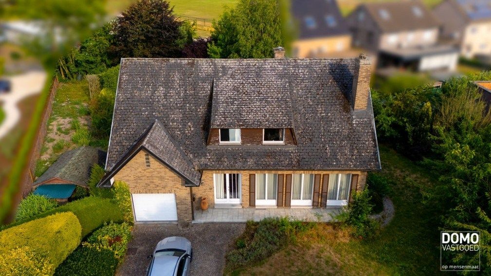 Hoofdfoto van de publicatie: KARAKTERVOLLE, RUIME WONING MET 4 SLAAPKAMERS EN ZONNIGE TUIN TE STOKROOIE