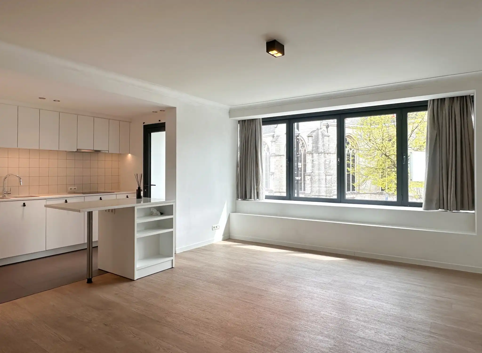 Appartement met mooi zicht op de Grote Markt van Beveren met twee slaapkamers foto 4