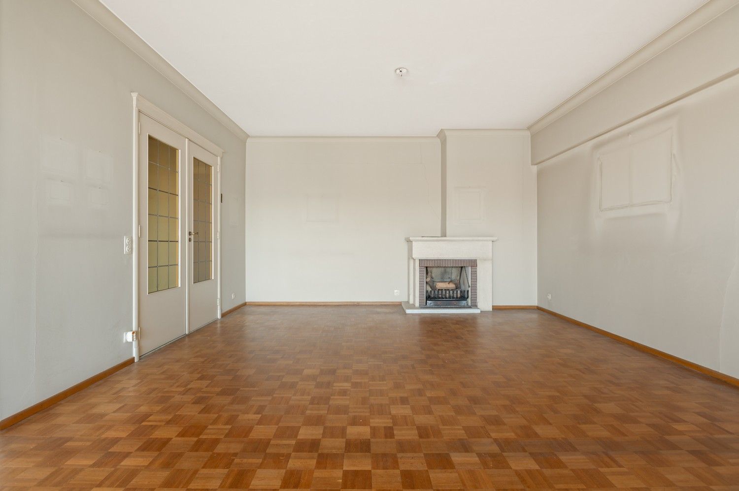 Te renoveren 3 slaapkamer appartement met prachtig uitzicht op de kathedraal in het centrum van Antwerpen! foto 7