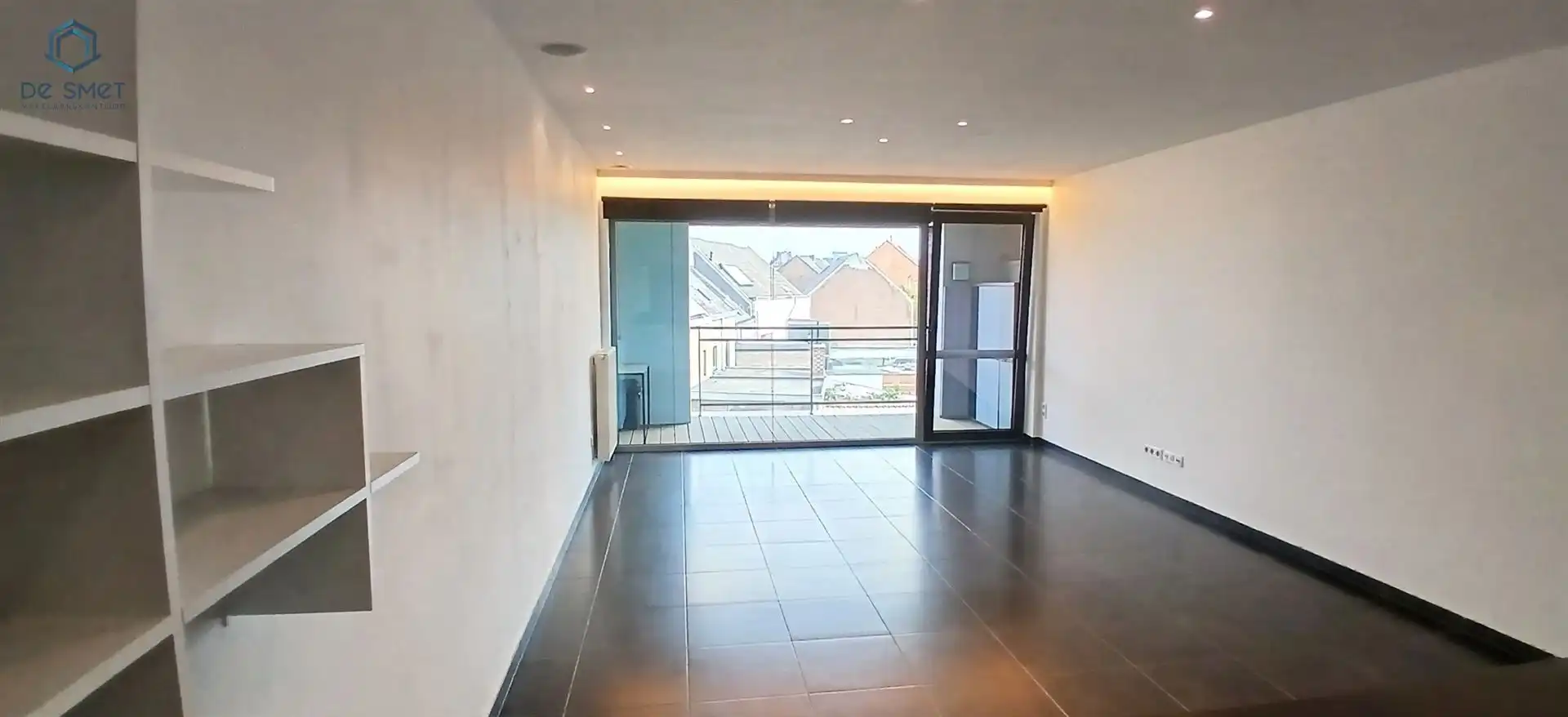 PRACHTIG 1-SLAAPKAMERAPPARTEMENT MET TERRAS & STAANPLAATS foto 2