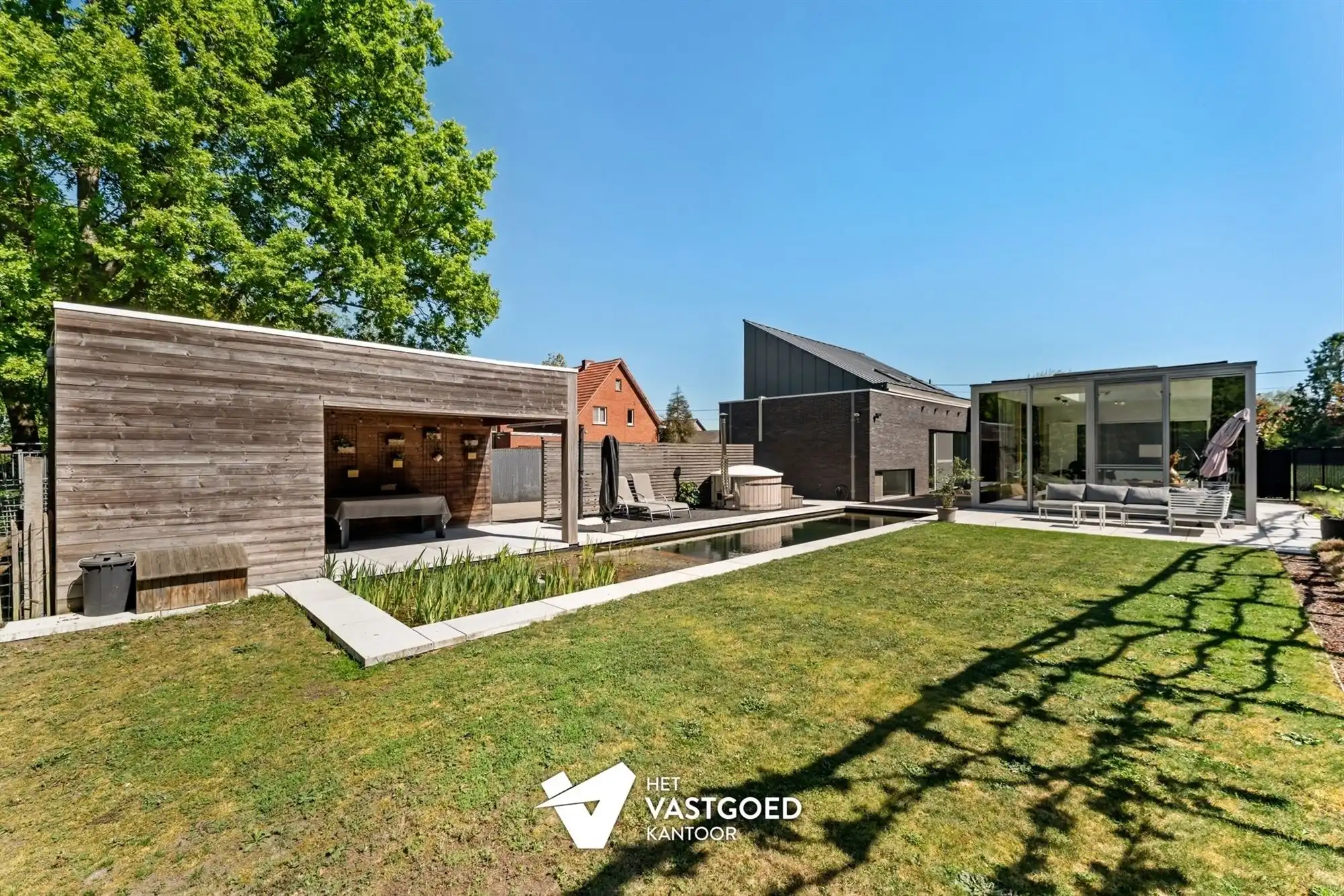 RECENTE WONING MET KWALITATIEVE AFWERKING OP TOP-LIGGING foto 25