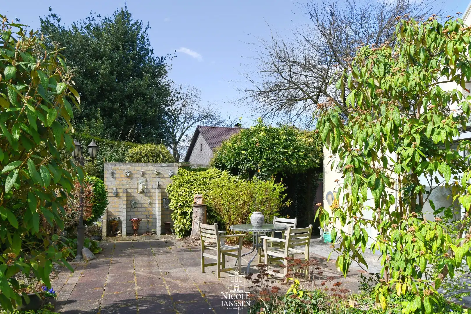 Ruime villa op een royaal perceel foto 27