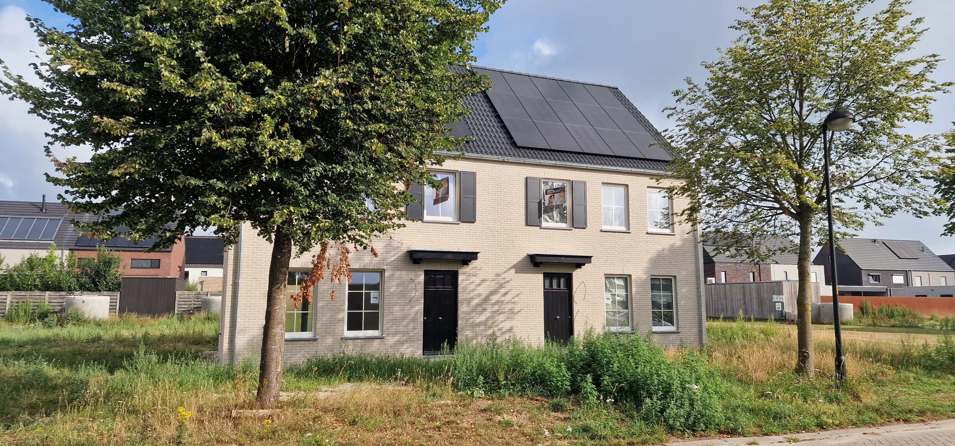 5  energiezuinige woningen (Epeil 10) op gunstige locatie  foto {{pictureIndex}}