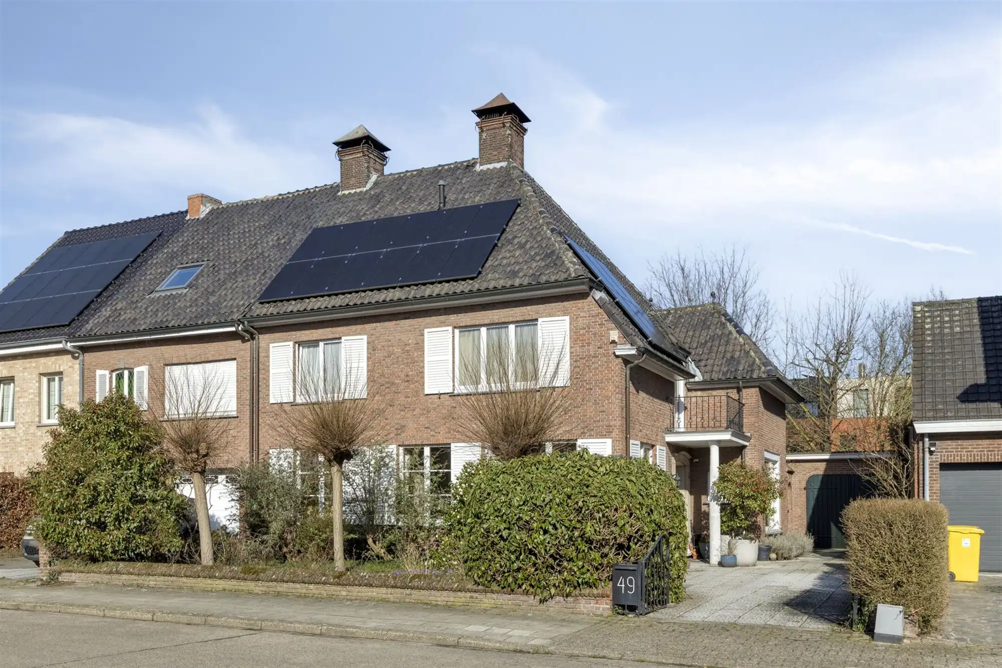 Koppelvilla architect "BOLS" op 553 m² met centrale ligging foto {{pictureIndex}}