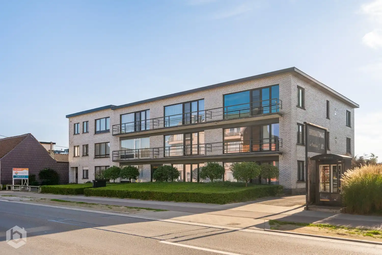 Energie-zuinig 2-slaapkamer appartement met garage te Putte foto 2