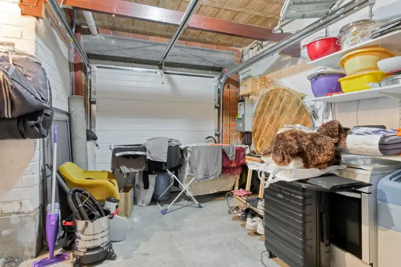 instapklare woning met tuin in een rustige straat te Gent foto 9