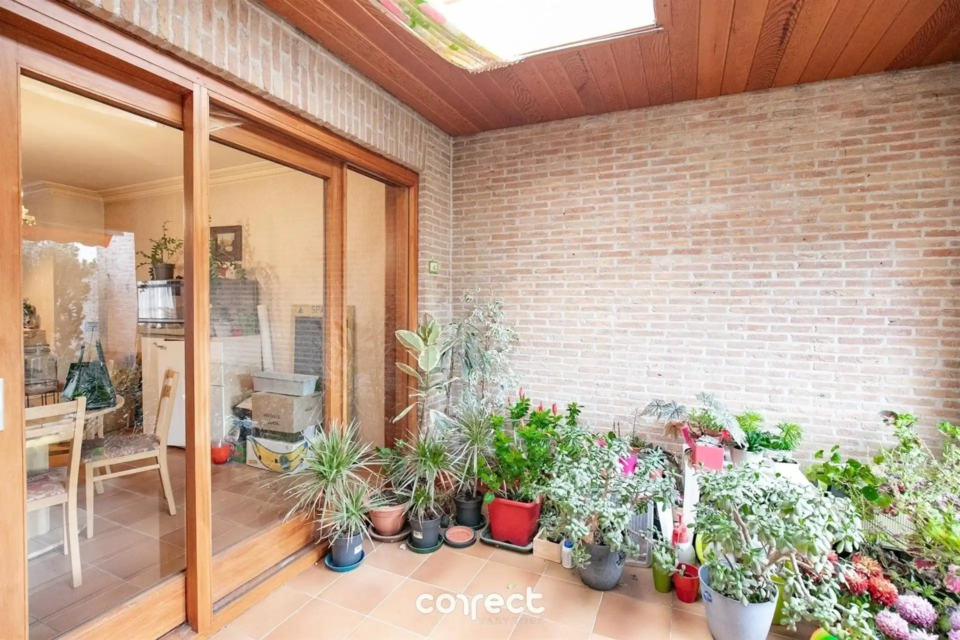 Centraal gelegen burgerwoning met garage, groot bijgebouw en ruime tuin. foto 16