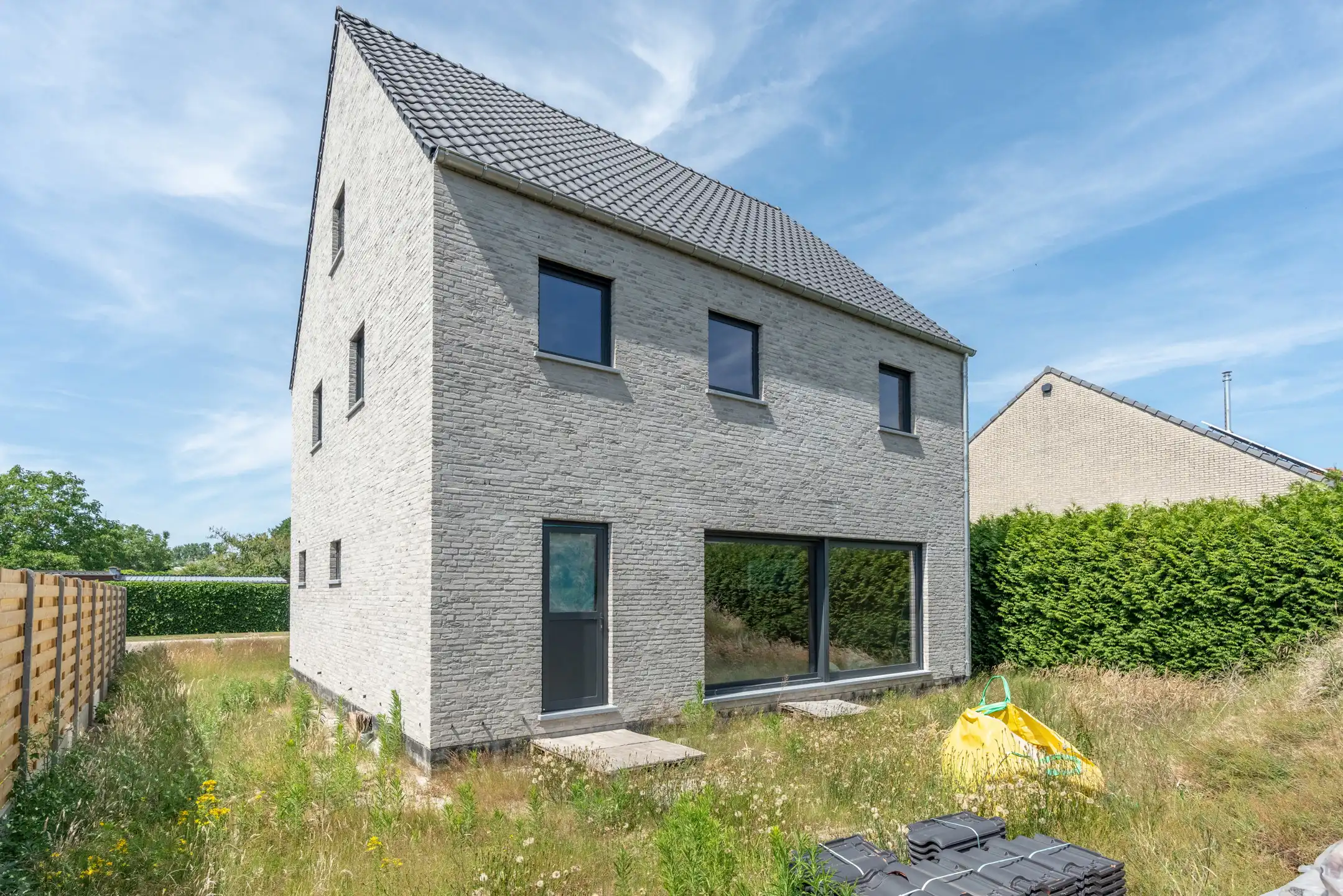 Verder af te werken woning met o.a. 4 slaapkamers, inpandige garage, ... foto 31