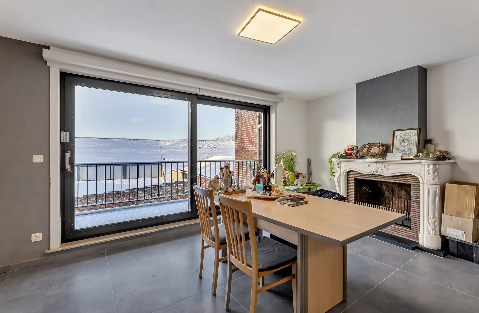 Gerenoveerd appartement met terras te koop in Moorsel foto 2