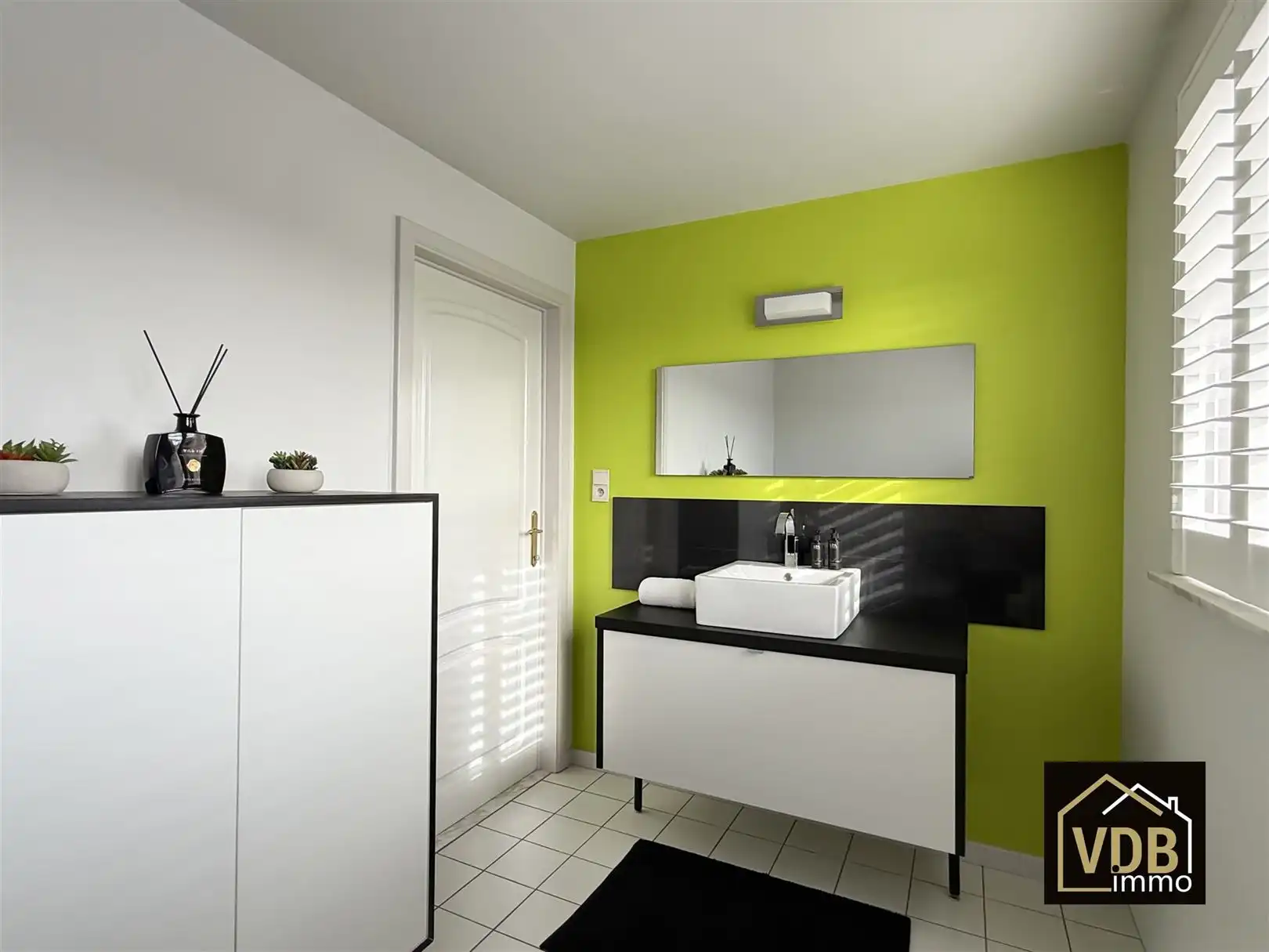 Instapklare halfopen bebouwing met 3 slaapkamers foto 51