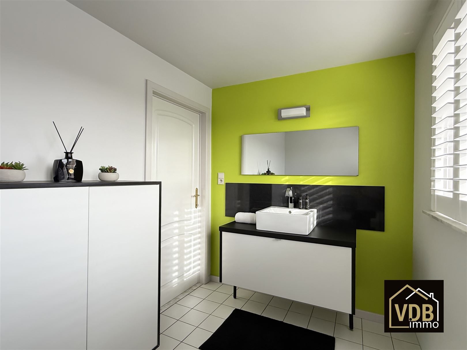 Instapklare halfopen bebouwing met 3 slaapkamers foto 51