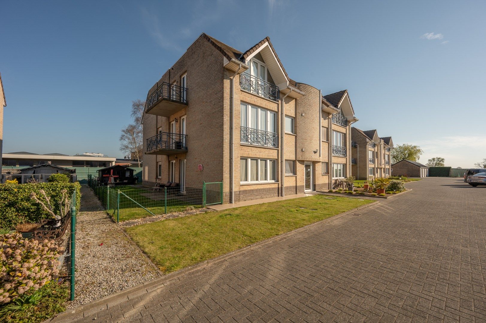 Hoofdfoto van de publicatie: Gelijkvloers appartement met tuin te Oedelem