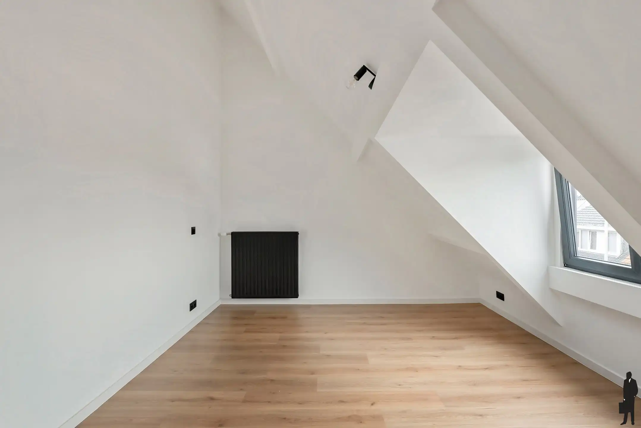 Volledig gerenoveerde woning met 4 slpk. in het centrum van Meer - Vlakbij de Nederlandse grens! foto 24