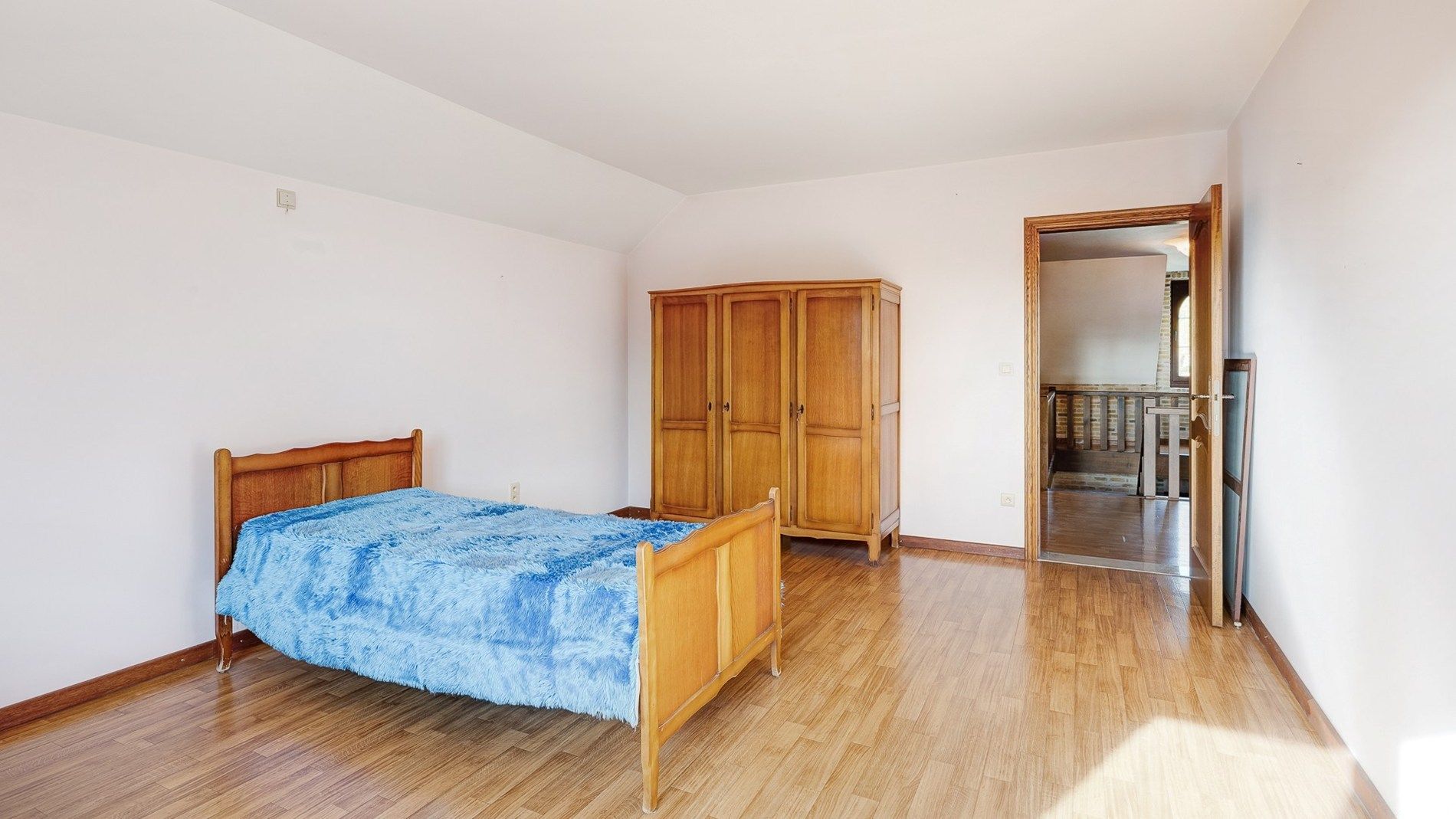 Grote alleenstaande villa te Dudzele foto 19