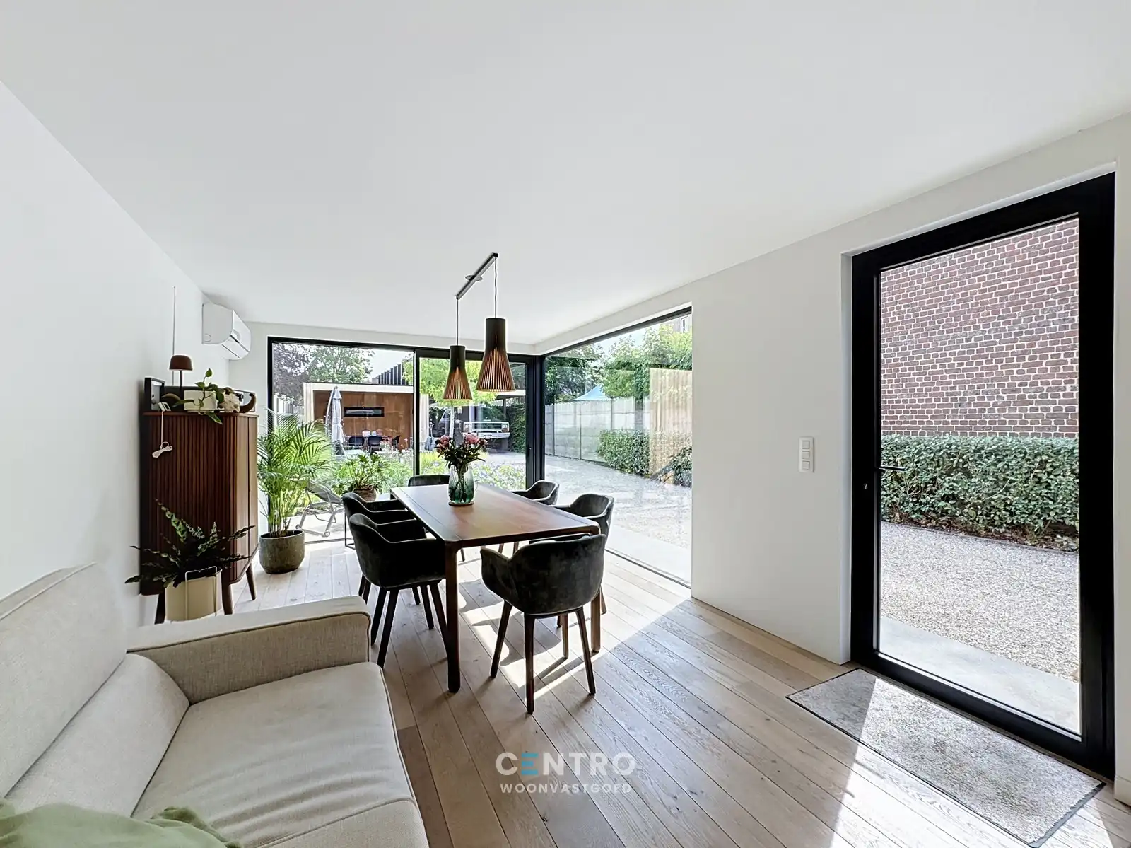 Uiterst CHARMANTE woning te Tielt met 4 slpks, leuke tuin én carport! foto 10