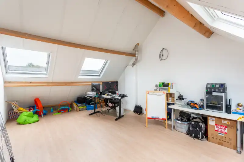 Ruime gezinswoning in rustige straat! foto 26