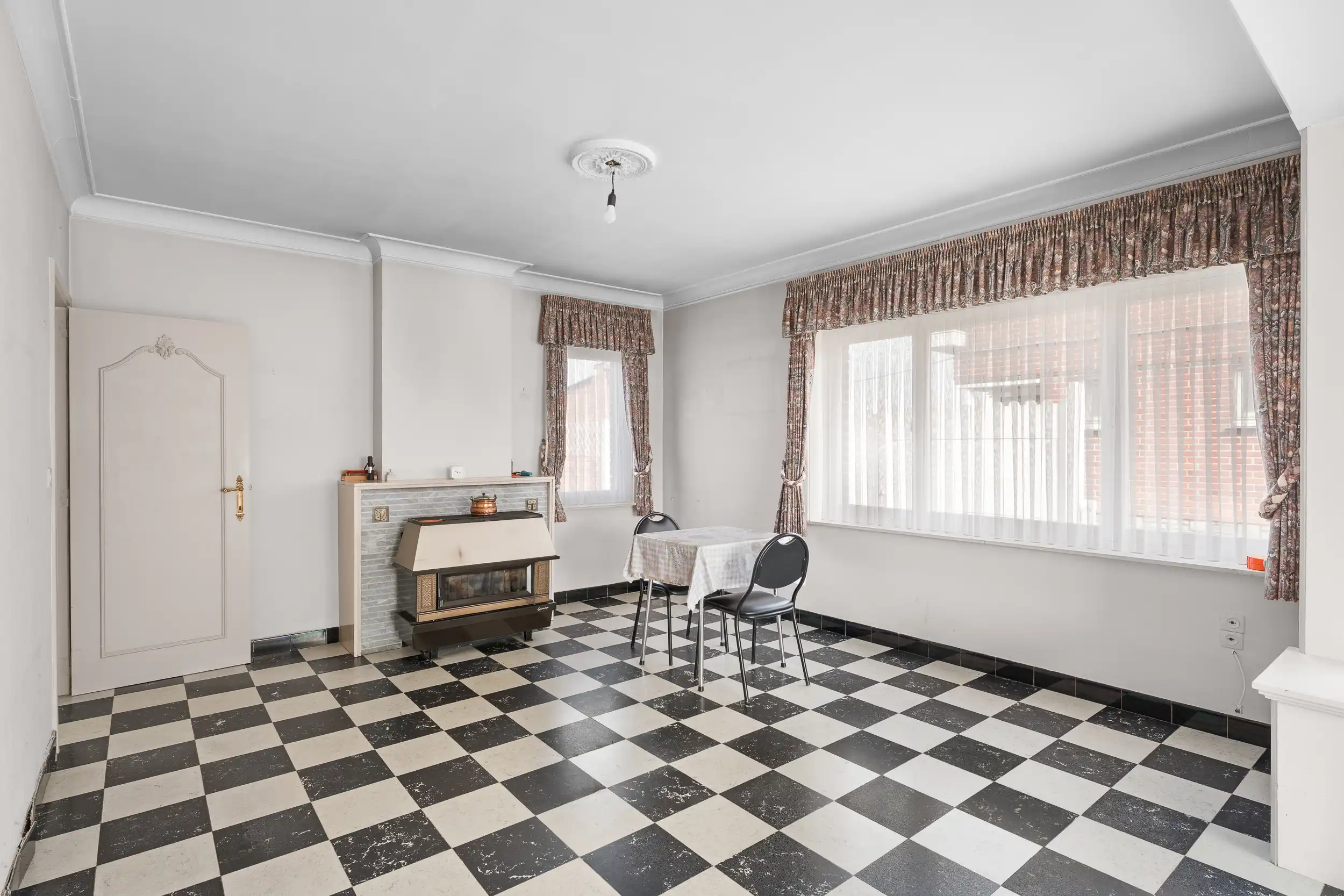 Karaktervolle woning met zonnige tuin in uniek Machelen foto 4