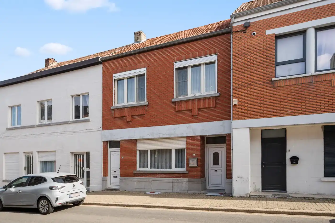 Te renoveren woning met 3 slaapkamers, garage en nabij voorzieningen foto 28