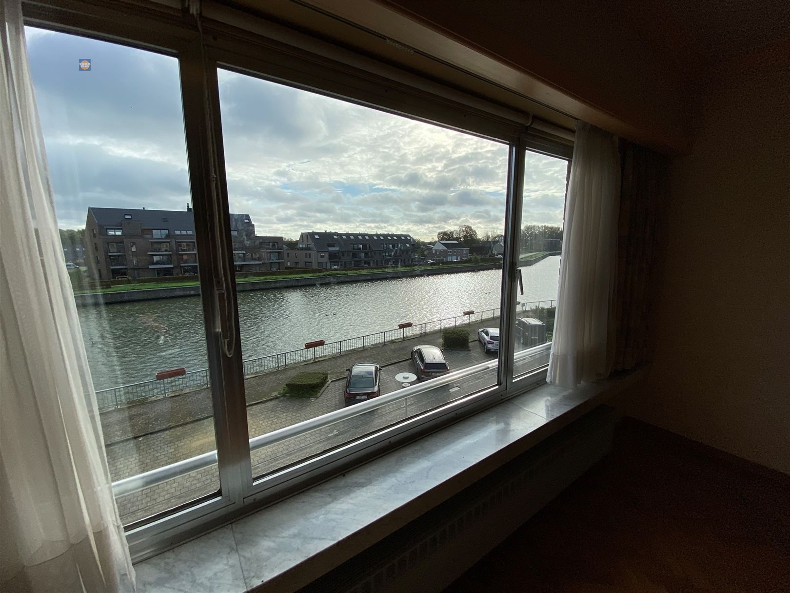 Appartement aan het water met garage foto 4