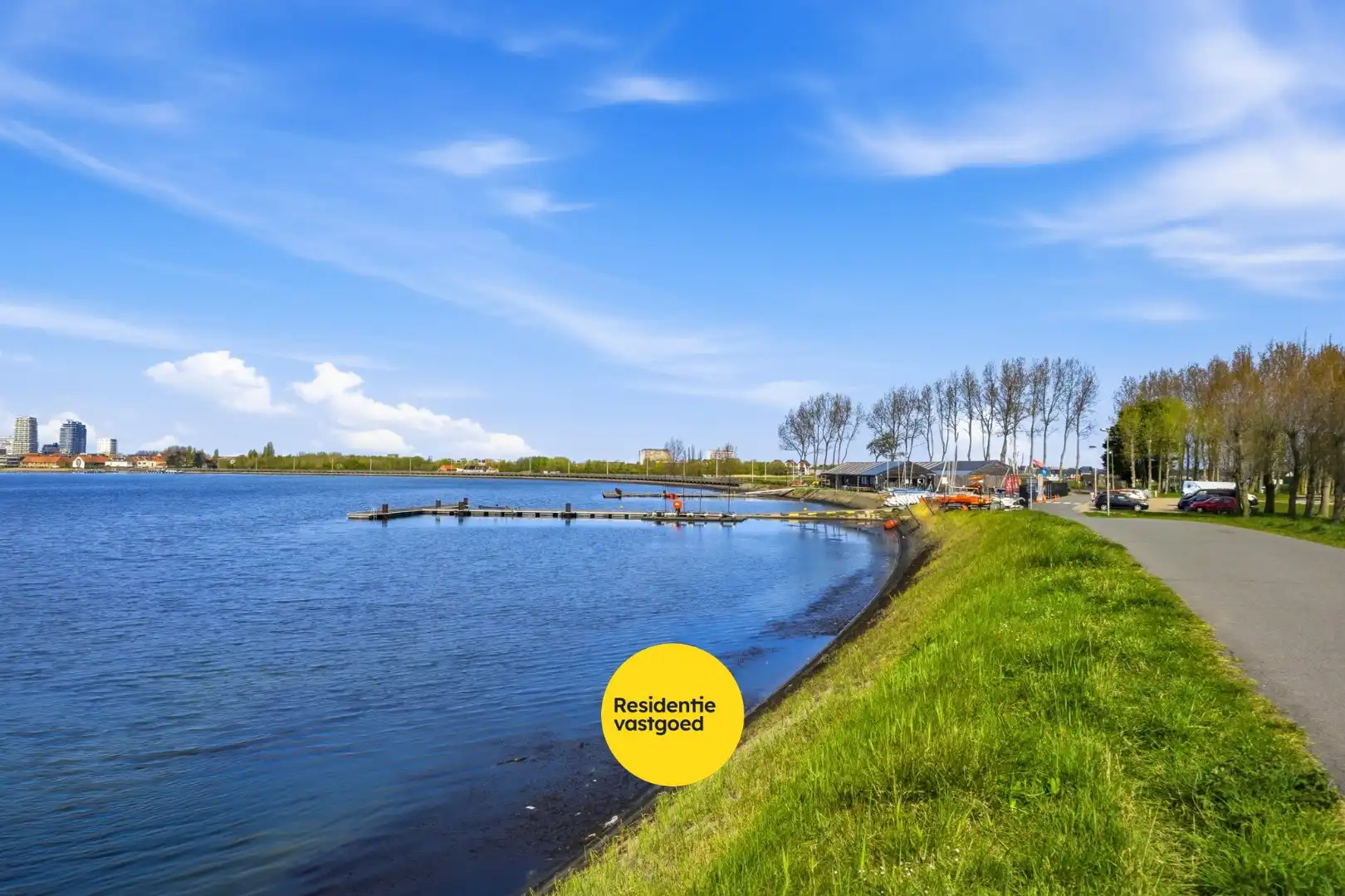 Instapklare woning met 3 slaapkamers en tuin met zicht op de Spuikom foto 3