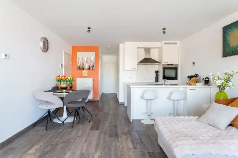 Licht appartement met garagestaanplaats foto 12