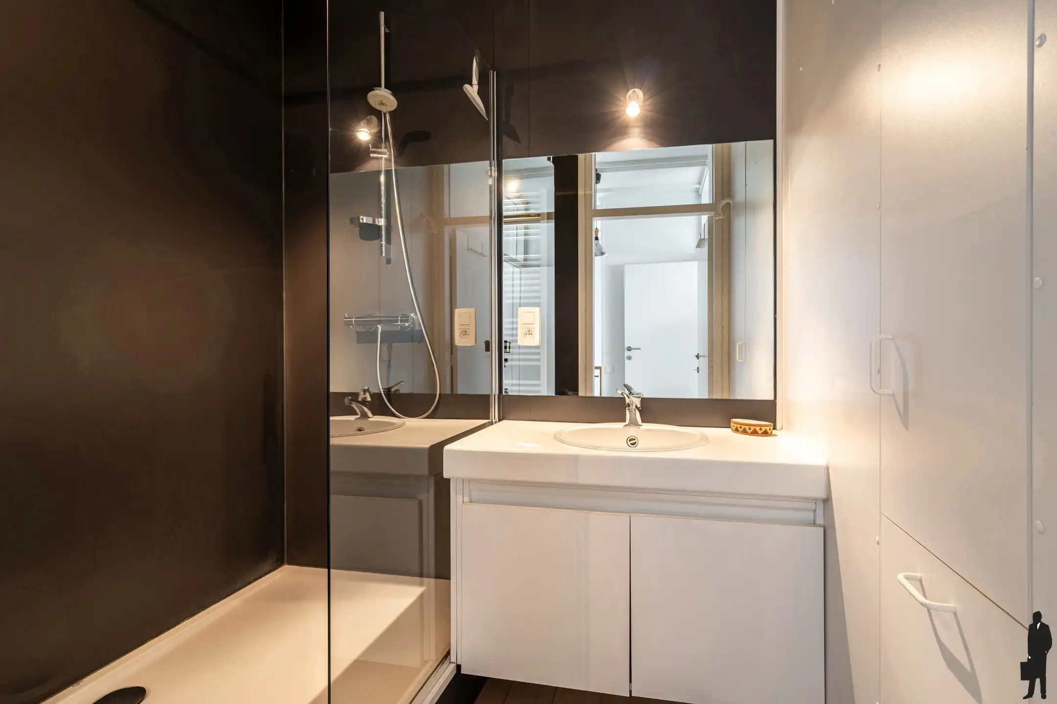 Ruime splitlevel woning, zuidgerichte tuin (ca. 522 m²) foto 19