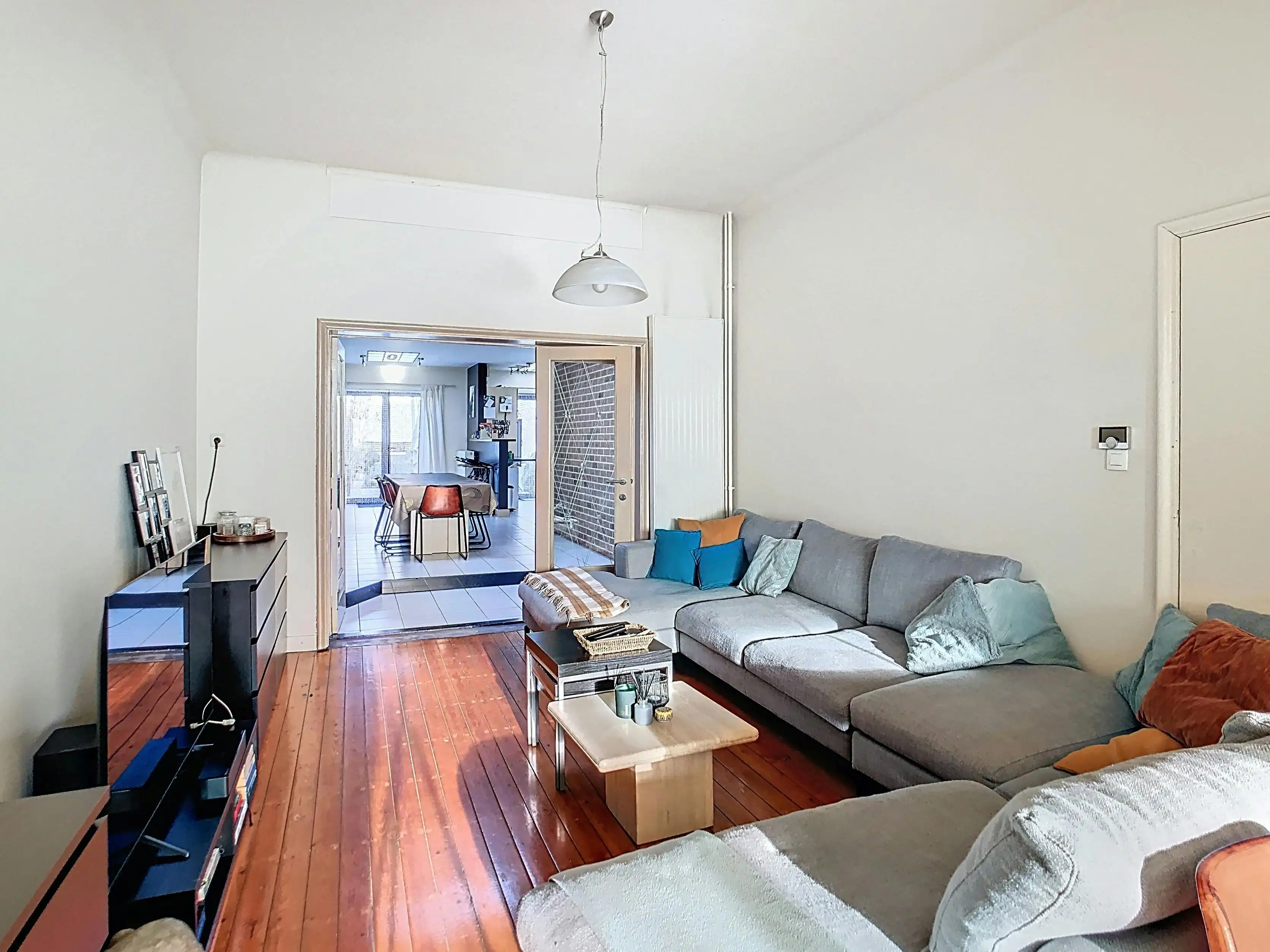 Zeer ruime centraal gelegen herenwoning in Sint-Niklaas foto 3