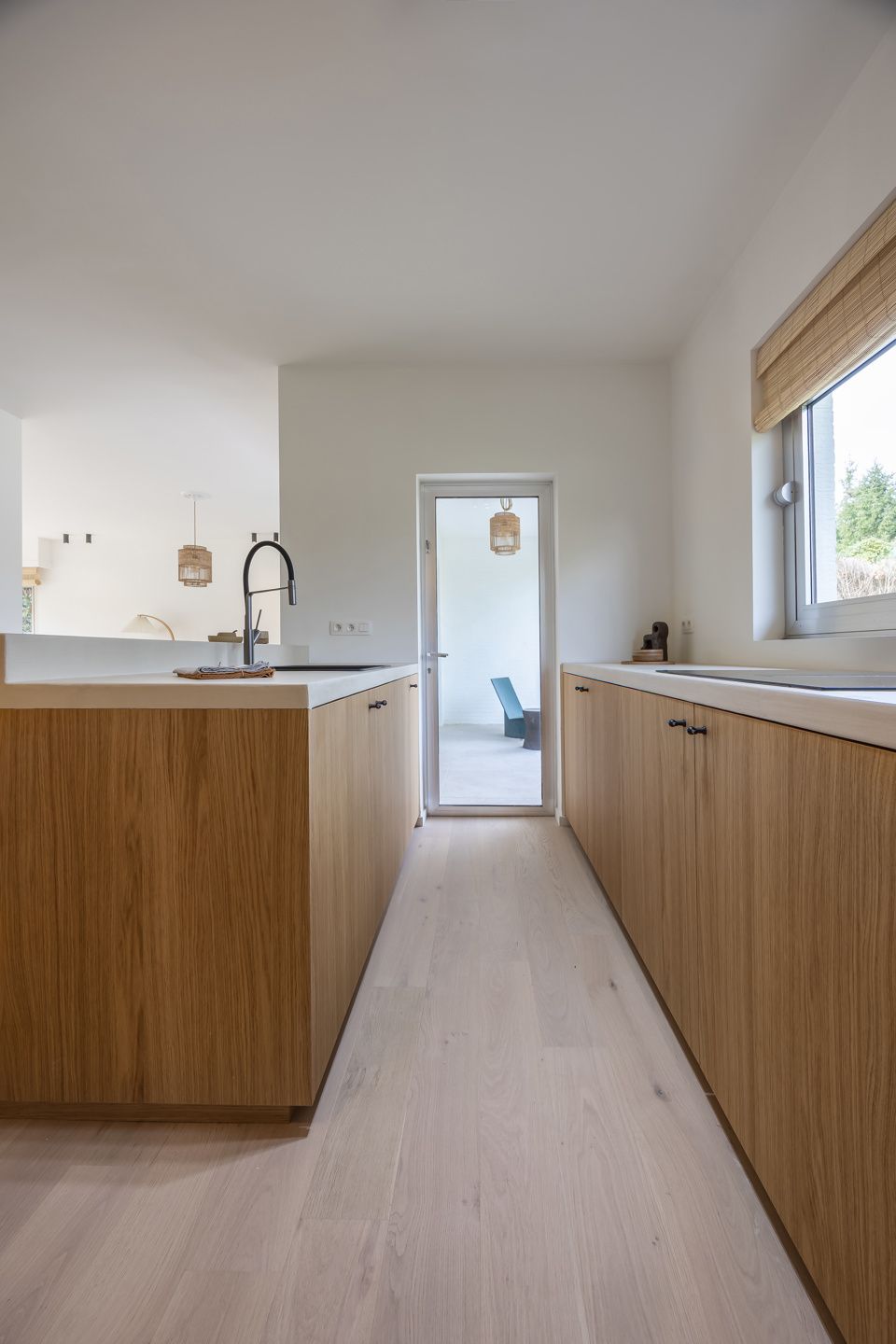 Stijlvol gerenoveerde woning in charmante Bloemenwijk foto 13