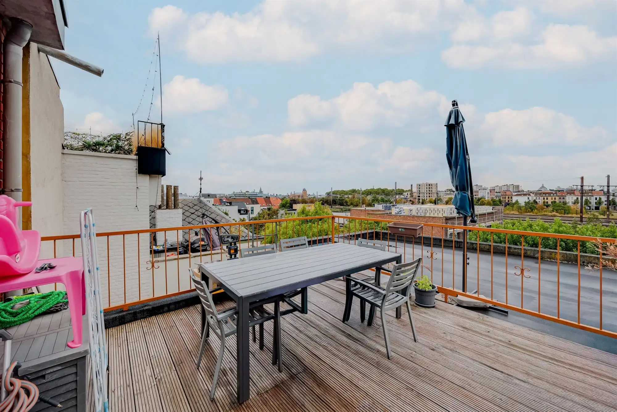 Prachtig appartement met 2 slaapkamers en gezellig dakterras! foto 9