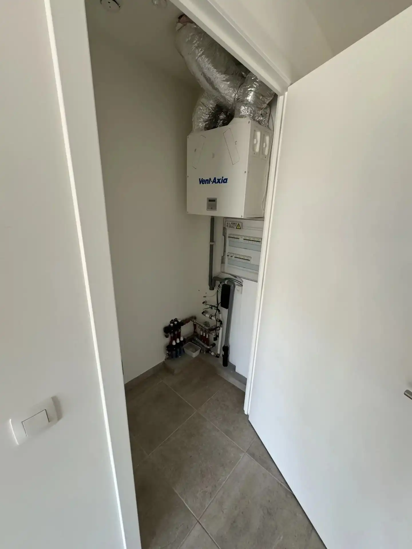 Serviceflat met 1 slaapkamer en balkon, momenteel verhuurd. foto 5