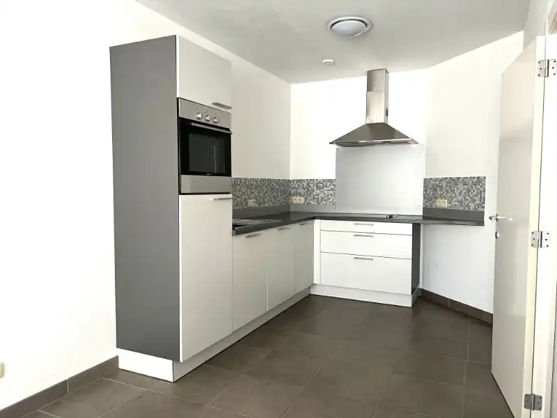 INSTAPKLAAR GELIJKVLOERSAPPARTEMENT MET ZUIDGERICHTE KOER foto 6